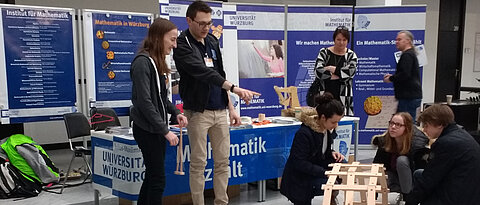 Studieninformationstag mit Plakaten 2018